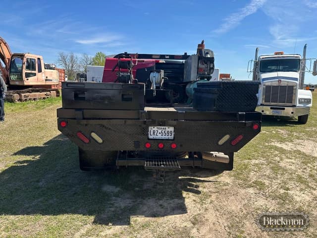 Image of Ford F-350 equipment image 3