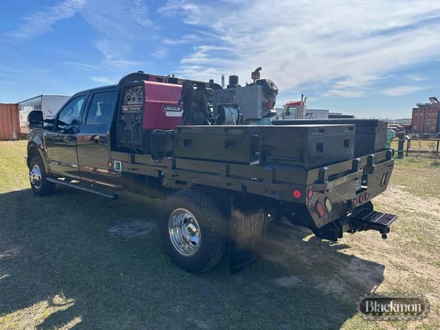 Image of Ford F-350 equipment image 2