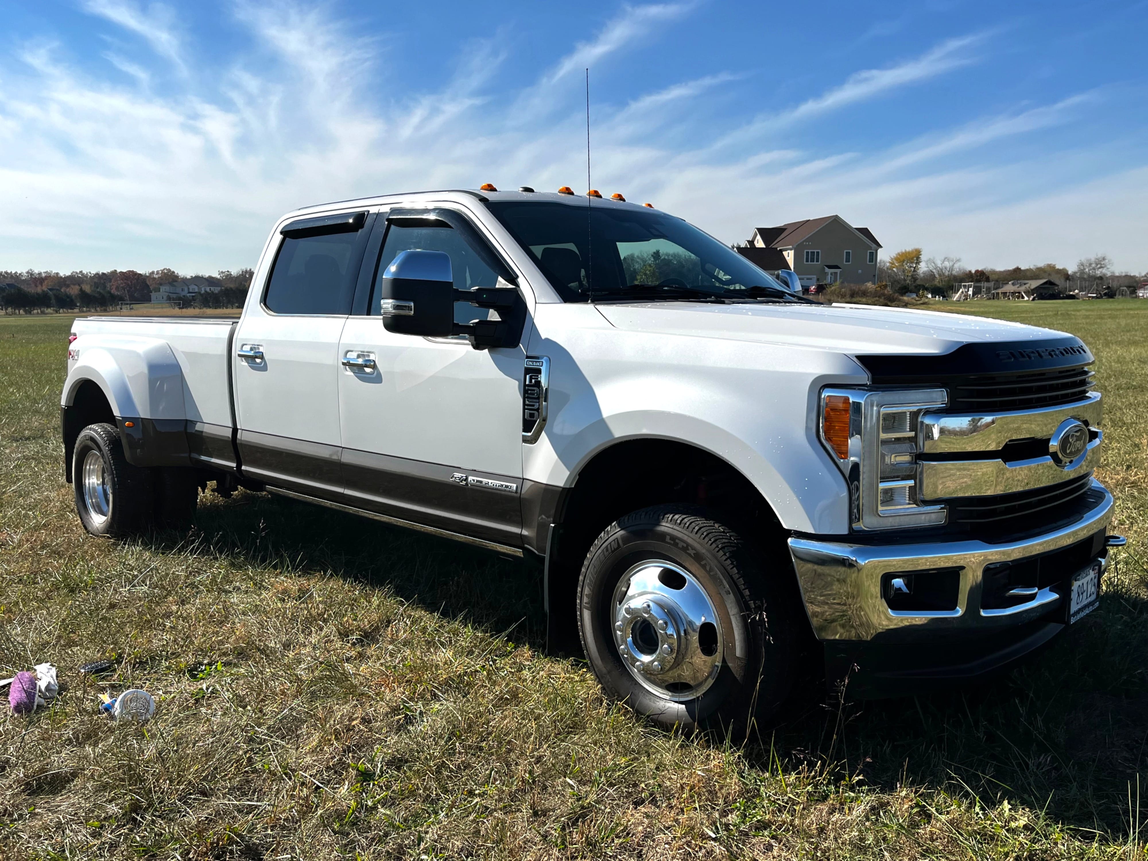 2017 Ford F-350 Equipment Image0