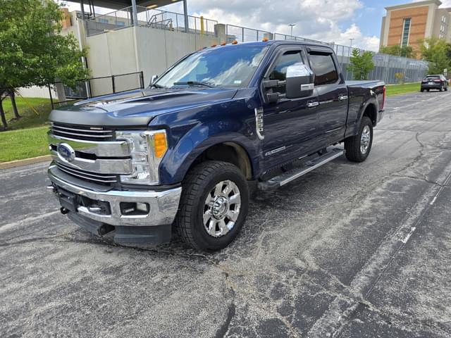 Image of Ford F-350 equipment image 2