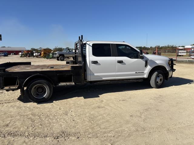 Image of Ford F-350 equipment image 1