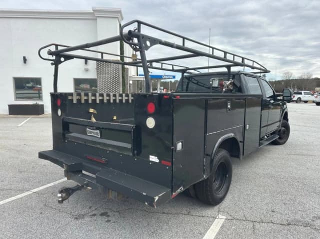 Image of Ford F-350 equipment image 4