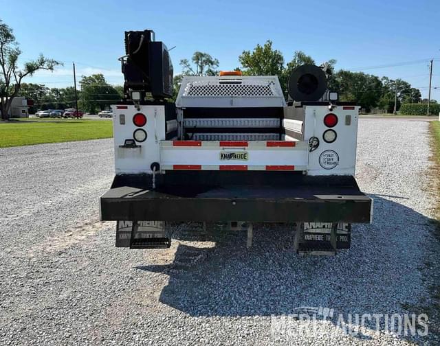 Image of Ford F-350 equipment image 3