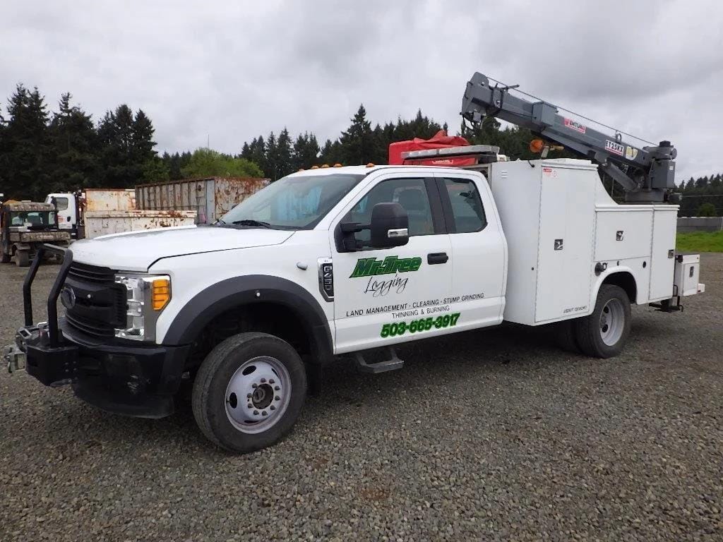 2017 Ford F-450 Equipment Image0