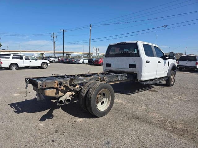 Image of Ford F-450 equipment image 3