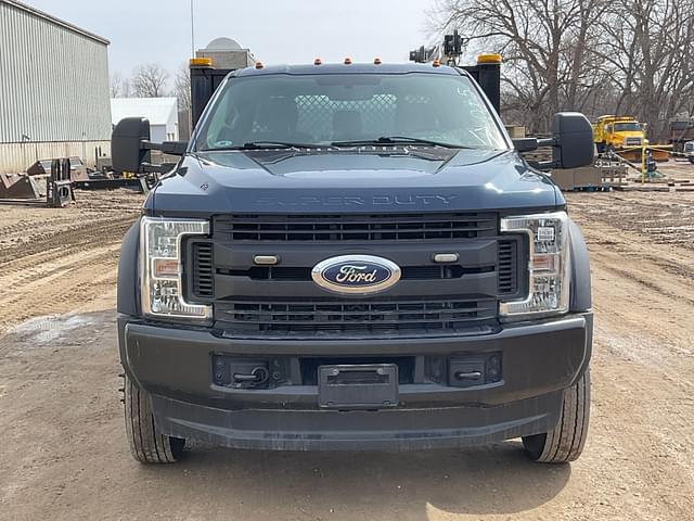 Image of Ford F-450 equipment image 1