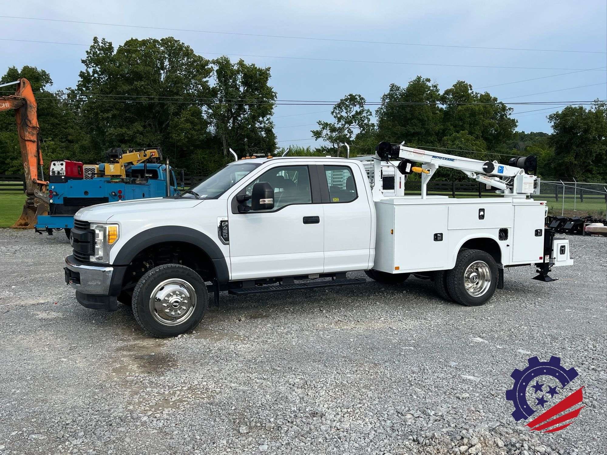 2017 Ford F-450 Equipment Image0
