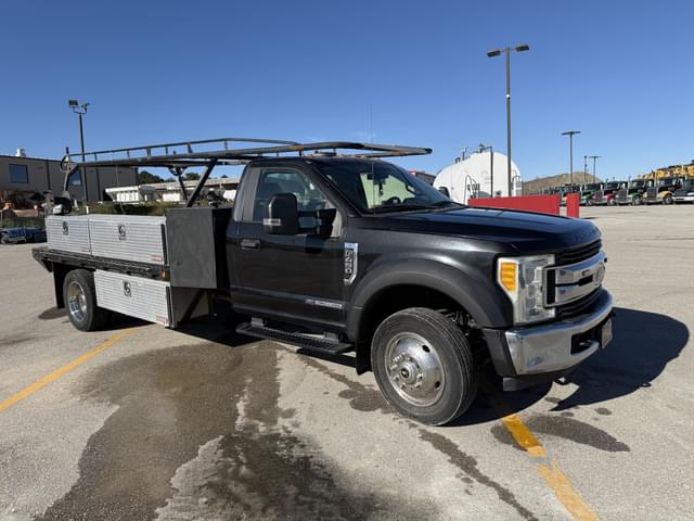 Image of Ford F-450 equipment image 4