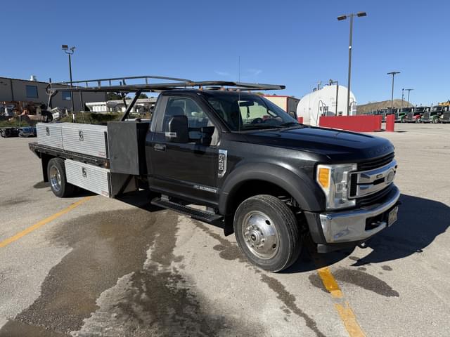 Image of Ford F-450 equipment image 2