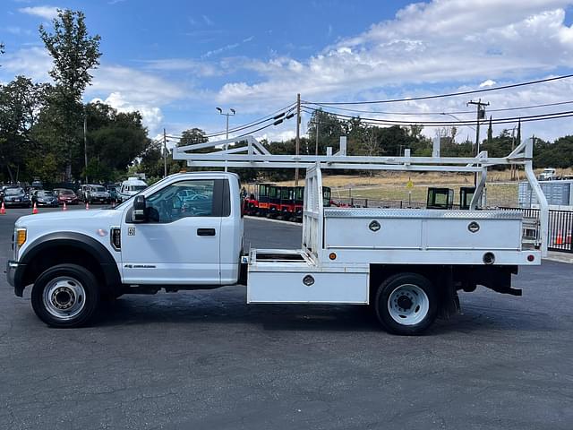 Image of Ford F-450 equipment image 1