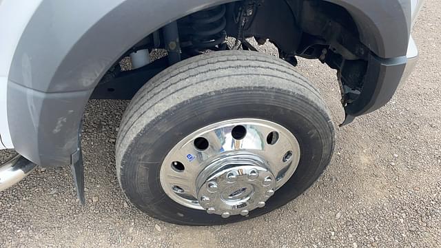 Image of Ford F-450 equipment image 4