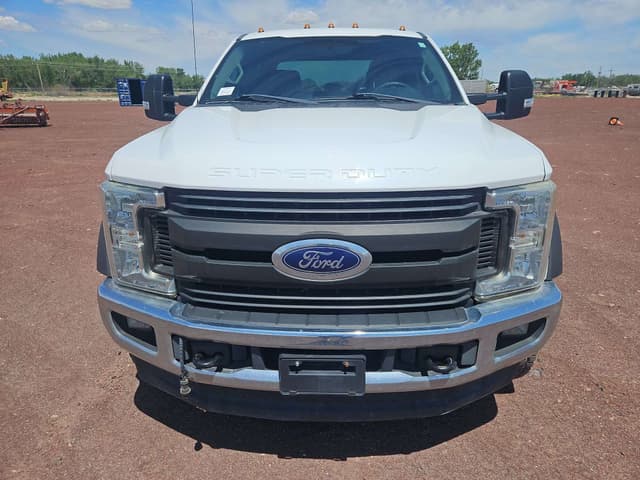 Image of Ford F-550 equipment image 1