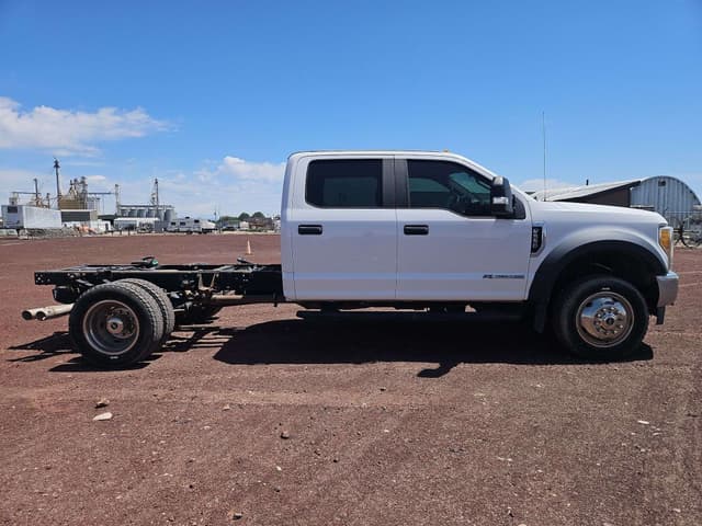 Image of Ford F-550 equipment image 3