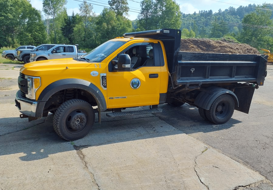 Image of Ford F-550 Primary image