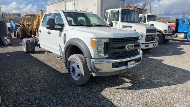 Image of Ford F-550 equipment image 2