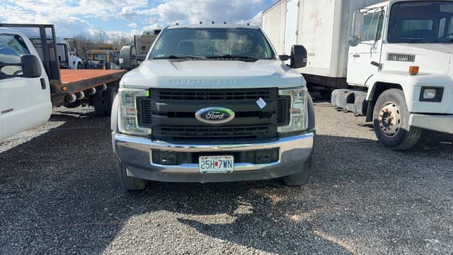 Image of Ford F-550 equipment image 1