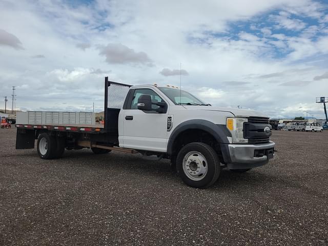 Image of Ford F-550 equipment image 1