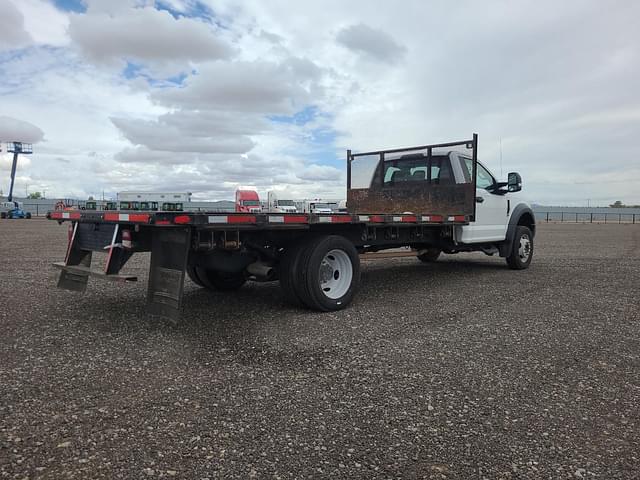 Image of Ford F-550 equipment image 2