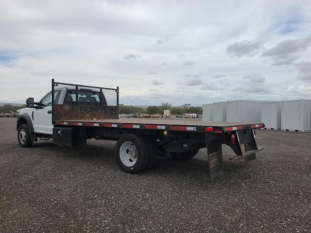 Image of Ford F-550 equipment image 3