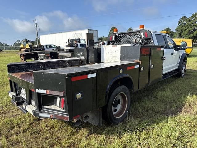 Image of Ford F-550 equipment image 4