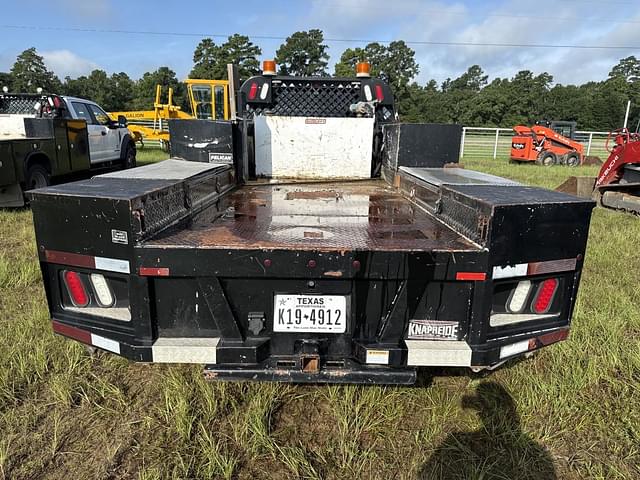 Image of Ford F-550 equipment image 3