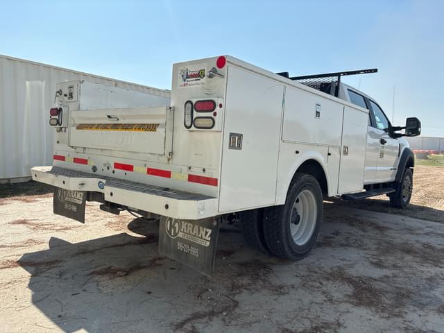 Image of Ford F-550 equipment image 4