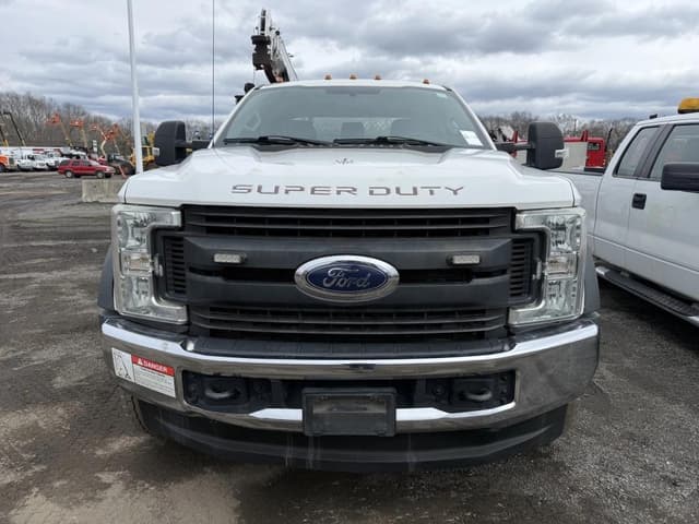 Image of Ford F-550 equipment image 1