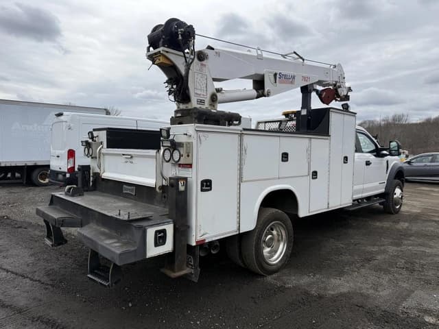 Image of Ford F-550 equipment image 3