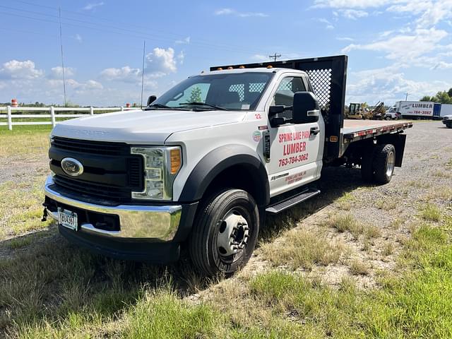 Image of Ford F-550 equipment image 3