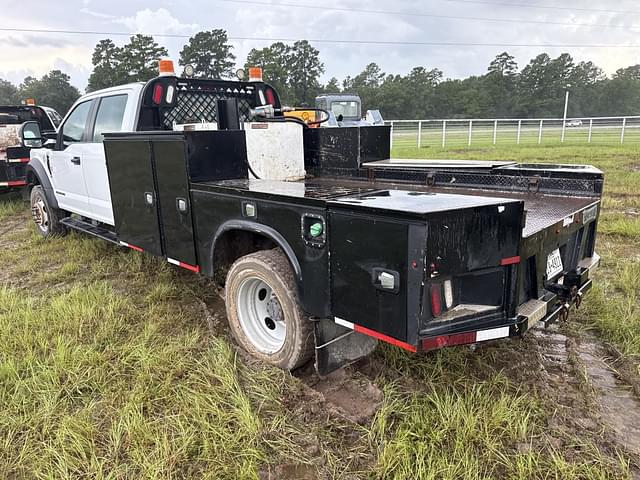 Image of Ford F-550 equipment image 2