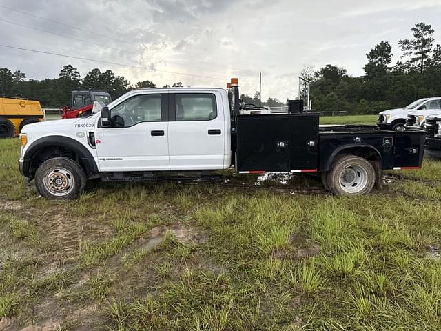 Image of Ford F-550 equipment image 1