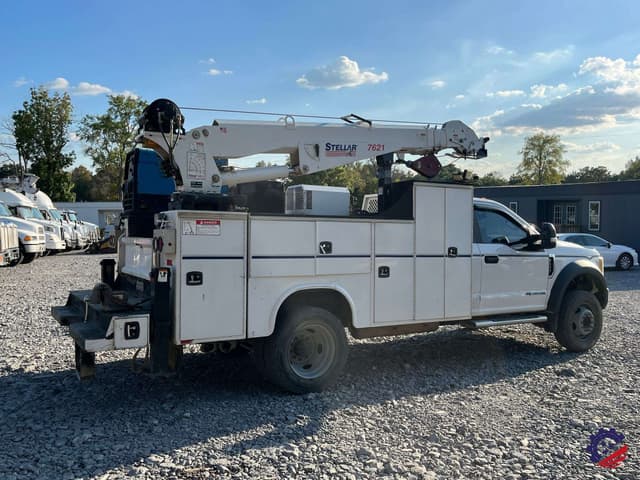 Image of Ford F-550 equipment image 3