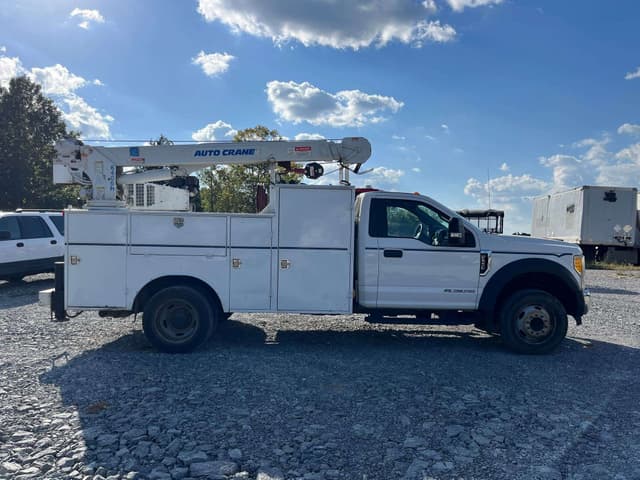 Image of Ford F-550 equipment image 4