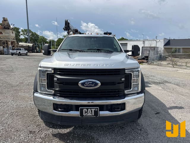 Image of Ford F-550 equipment image 1