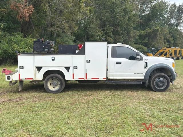 Image of Ford F-550 equipment image 1