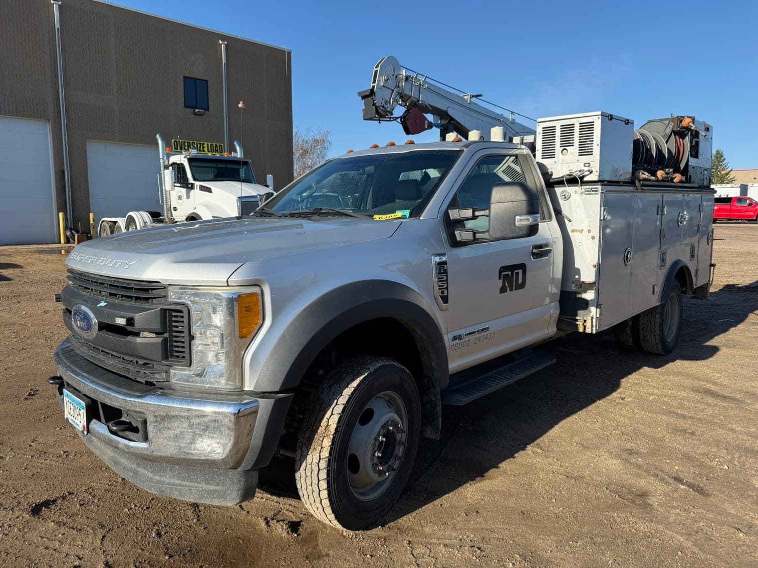 2017 Ford F-550 Equipment Image0