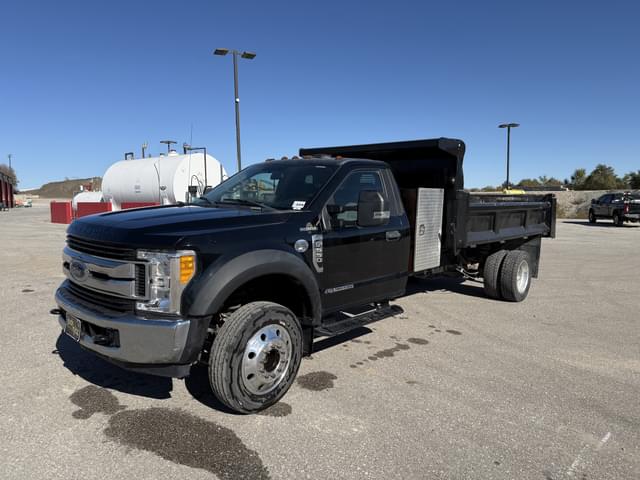 Image of Ford F-550 equipment image 4