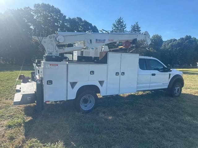 Image of Ford F-550 equipment image 3