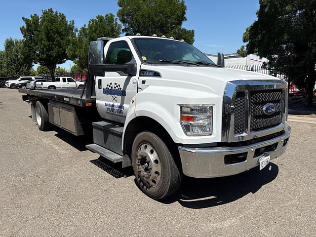 Image of Ford F-650 equipment image 1