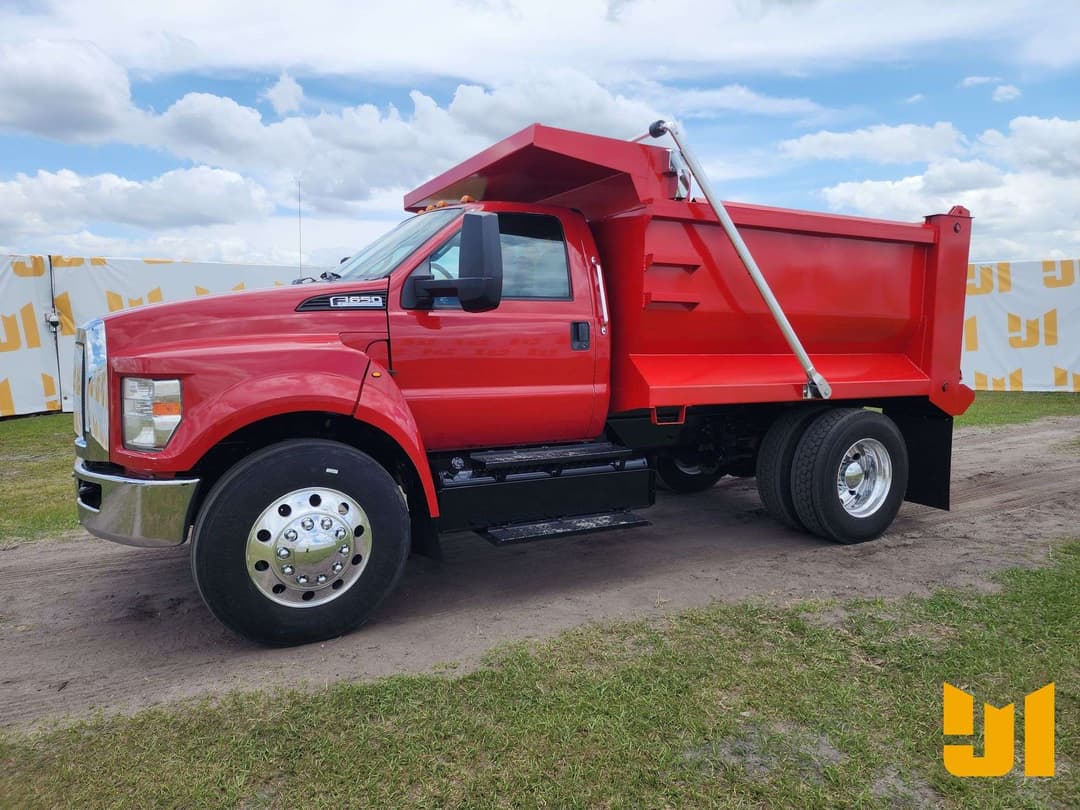 Image of Ford F-650 Primary image