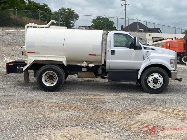 Image of Ford F-650 equipment image 1