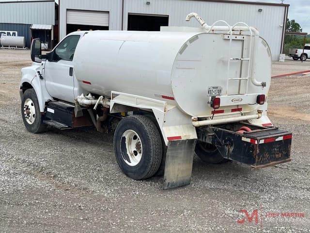 Image of Ford F-650 equipment image 3