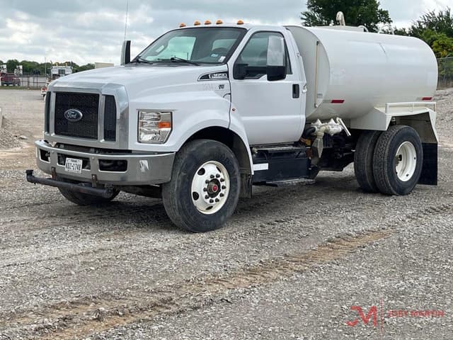 Image of Ford F-650 equipment image 4