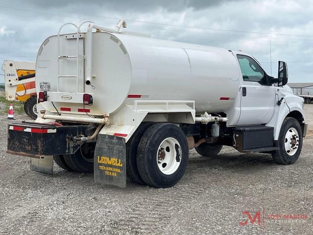 Image of Ford F-650 equipment image 2