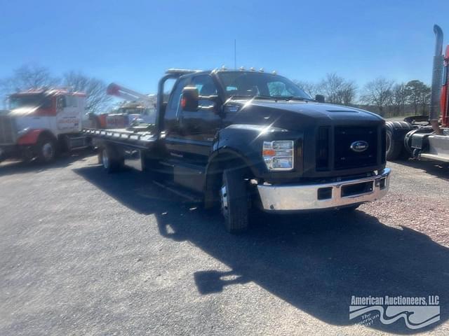 Image of Ford F-650 equipment image 3