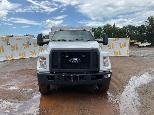 Image of Ford F-750 equipment image 1