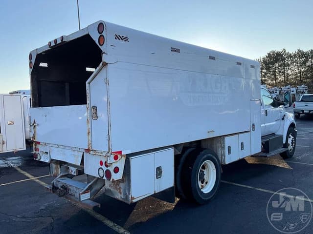 Image of Ford F-750 equipment image 4