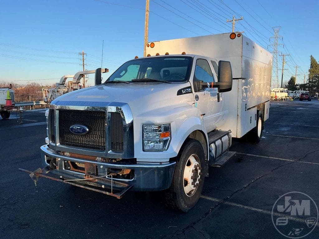 Image of Ford F-750 Primary image