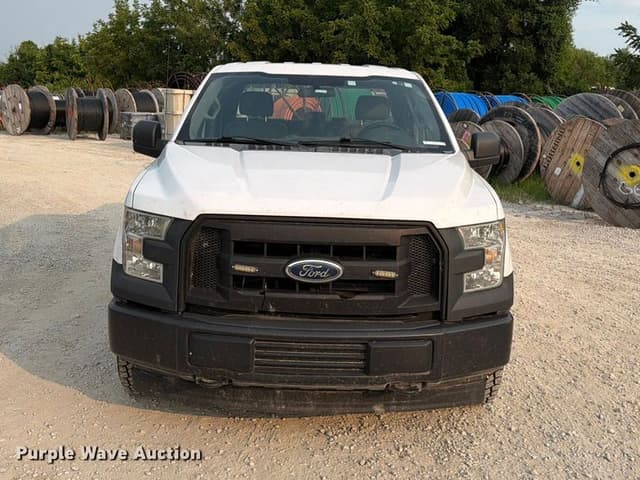 Image of Ford F-150 equipment image 1