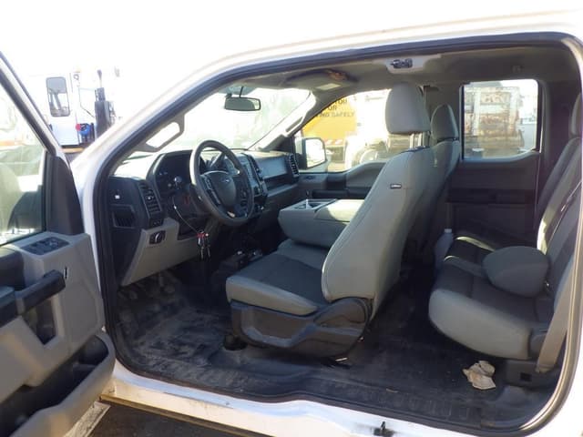 Image of Ford F-150 equipment image 4